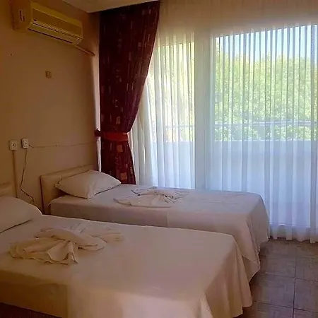 Ξενοδοχείο Selina 3*